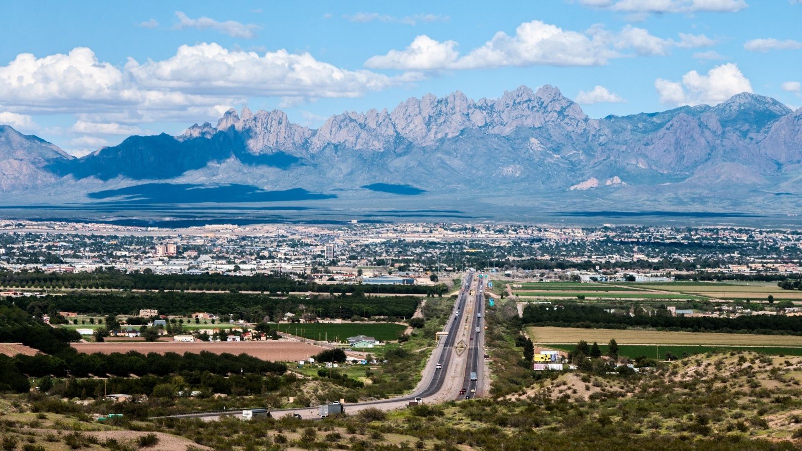 Las Cruces y las montañas Organ en el sur de Nuevo México